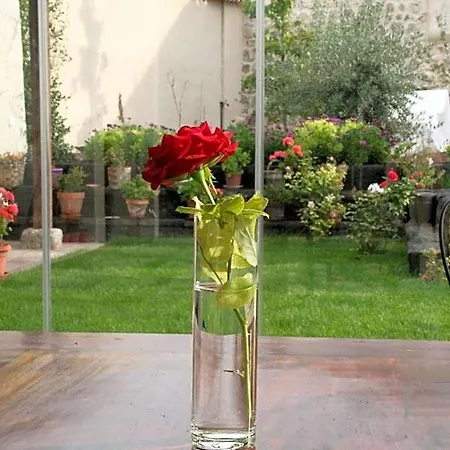 Bed and Breakfast La De Casitas Ampudia