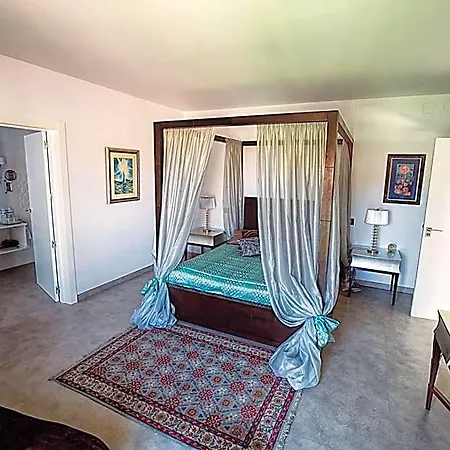 La De Casitas Bed and Breakfast 4*