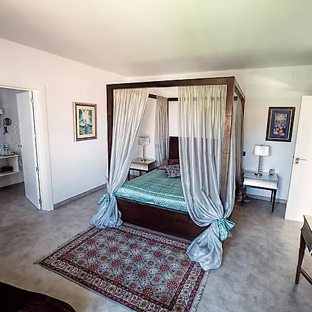 La De Casitas Bed and Breakfast